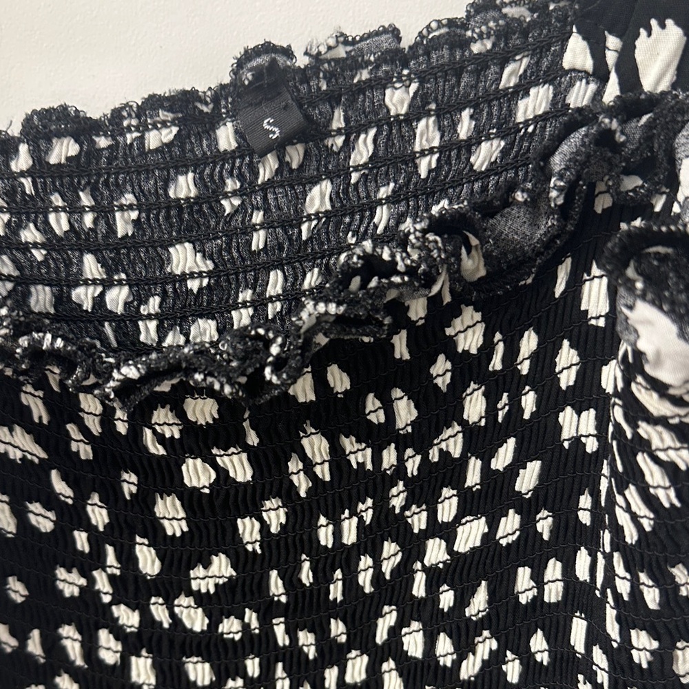 Amazon Black and White Maxi Dress - Picture 4 of 4